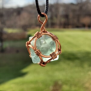 Mini-maze protection servitor pendant |Spelled amulet | wire-wrap copper with fluorite octahedron